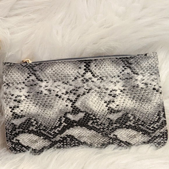 NWT Clear Flap Bag And Pouch - Picture 11 of 13